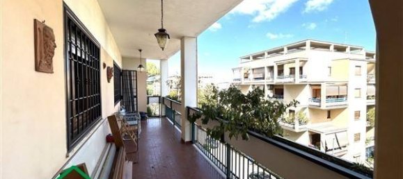 3 bedrooms Apartment in Rome, Italy No. 311764 10