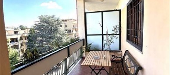 3 bedrooms Apartment in Rome, Italy No. 311764 8