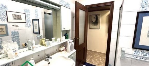 3 bedrooms Apartment in Rome, Italy No. 311764 36