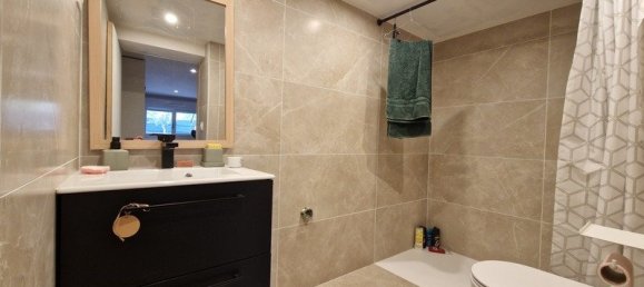 5 bedrooms House in Etampes, France No. 198413 15