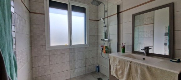 5 bedrooms House in Etampes, France No. 198413 24