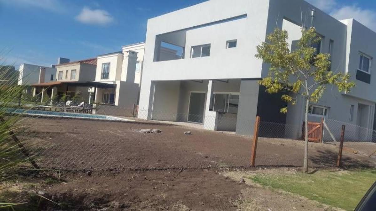 5 bedrooms House in Tigre, Argentina No. 6425