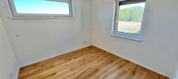 Таунхаус с 5 комнатами в Штоккерау, Австрия № 226716 4