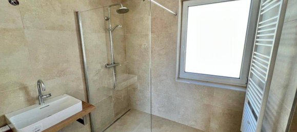 Таунхаус с 5 комнатами в Штоккерау, Австрия № 226716 9