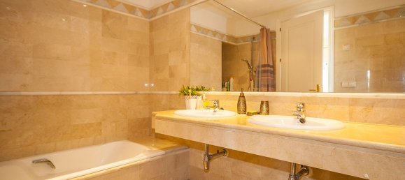 2 bedrooms Apartment in Marbella, Spain No. 145459 5