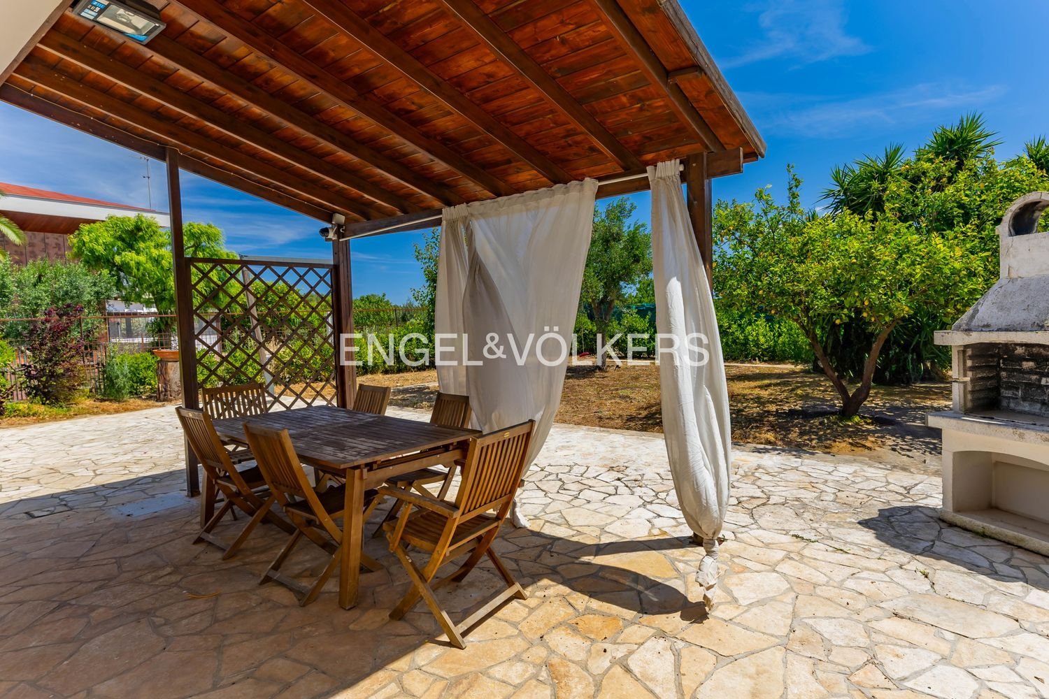 Villa de 8 habitaciónes en Valenzano, Italy No. 279584