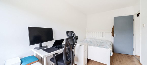 3 bedrooms Apartment in London, United Kingdom No. 7640 6