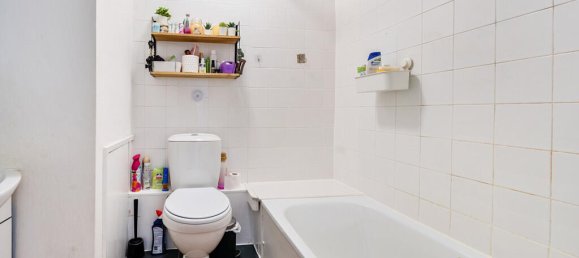 3 bedrooms Apartment in London, United Kingdom No. 7640 14