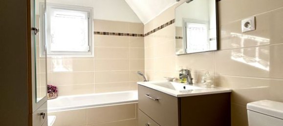 4 bedrooms House in Faremoutiers, France No. 166659 7