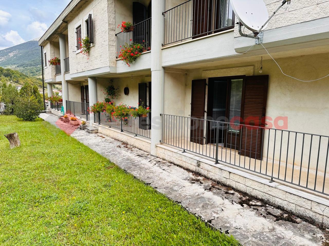 5 rooms Villa in Pescasseroli, Italy No. 143666