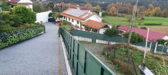 5 bedrooms House in Meinedo, Portugal No. 25129 3