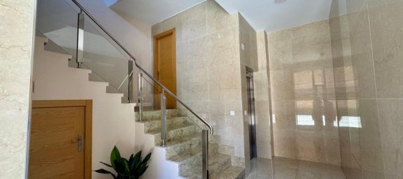 4 bedrooms Apartment in Palencia, Spain No. 181091 12