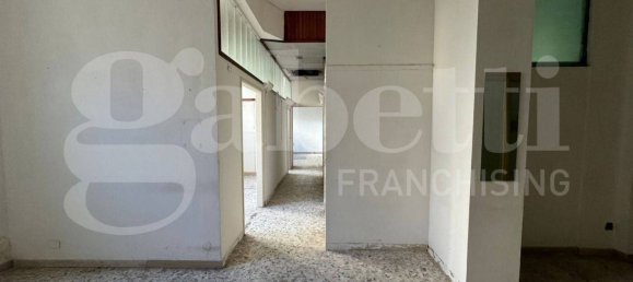  عقار تجاري في Livorno, Italy 140متر مربع رقم 308213 8