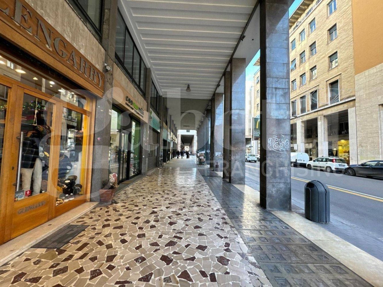  عقار تجاري في Livorno, Italy 140متر مربع رقم 308213