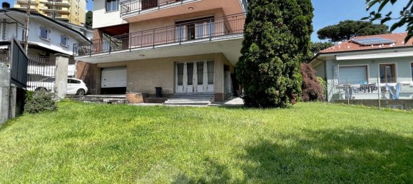 Villa de 6 divisões em Omegna, Italy N.º 114466 4