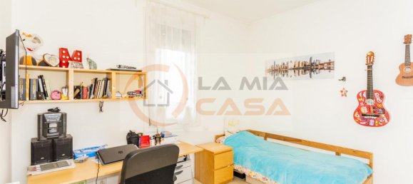 5-salle Maison à Padua, Italy No. 9457 59