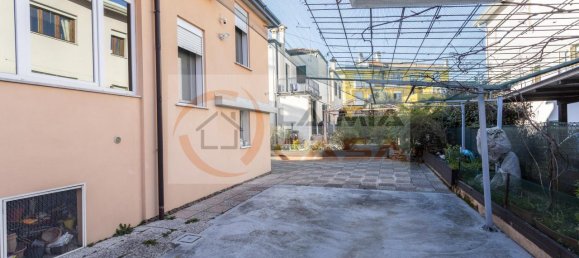 5-salle Maison à Padua, Italy No. 9457 91