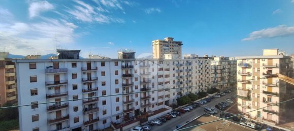 Apartamento de 3 habitaciónes en Palermo, Italy No. 3112 21