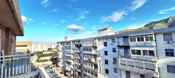 Apartamento de 3 habitaciónes en Palermo, Italy No. 3112 12