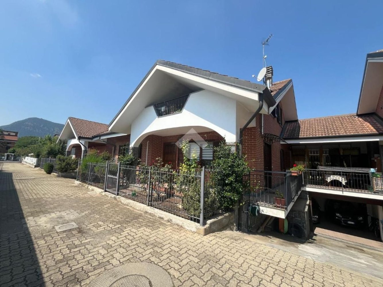 Villa de 8 dormitorios en Bruino, Italy No. 402268