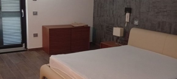 6 rooms House in San Marcellino, Italy No. 271925 18