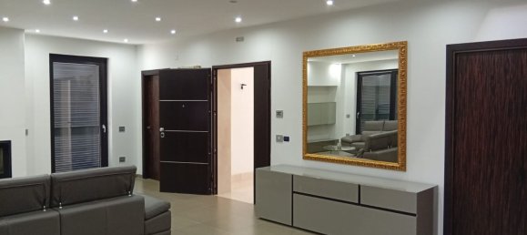 6 rooms House in San Marcellino, Italy No. 271925 26