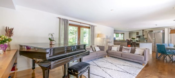 Villa de 7 dormitorios en Mougins, France No. 53 5