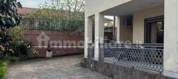 3 Schlafzimmer Villa in Villa di Briano, Italy, Nr. 291709 21