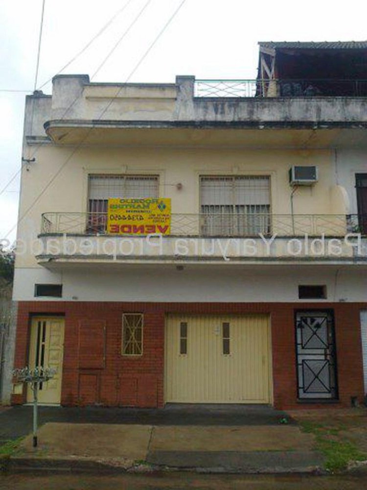 Apartamento de 3 dormitorios en Tres de Febrero, Argentina No. 570