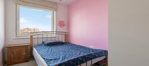 2 Schlafzimmer Wohnung in Feltham, United Kingdom, Nr. 9840 7