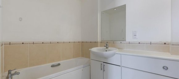2 Schlafzimmer Wohnung in Feltham, United Kingdom, Nr. 9840 9