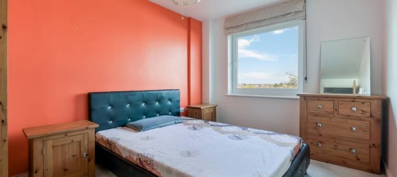 2 Schlafzimmer Wohnung in Feltham, United Kingdom, Nr. 9840 4