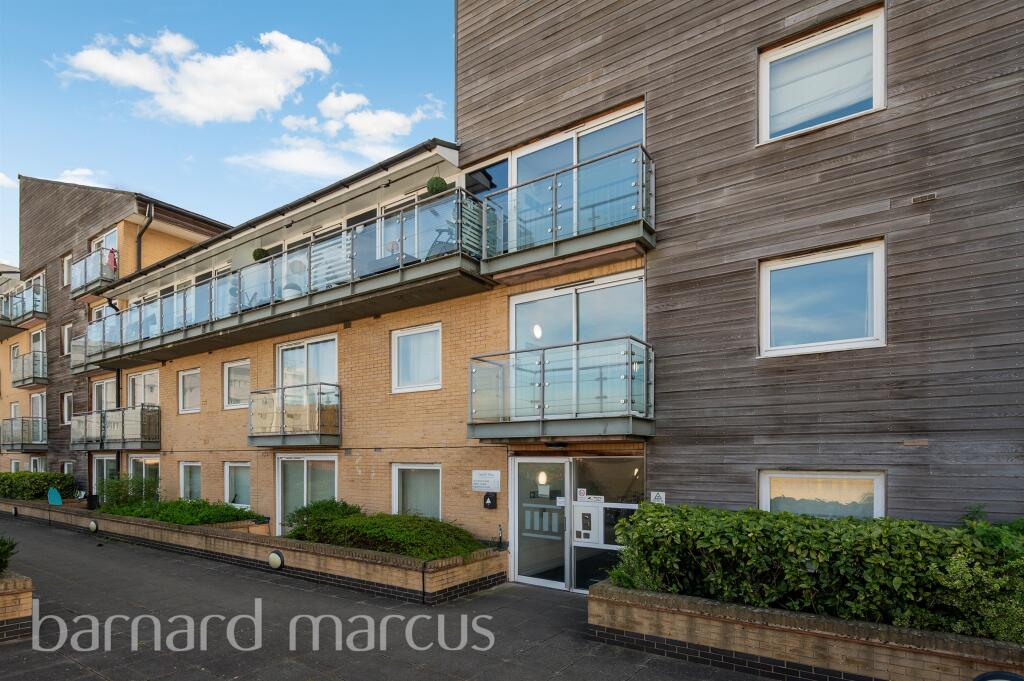 2 Schlafzimmer Wohnung in Feltham, United Kingdom, Nr. 9840