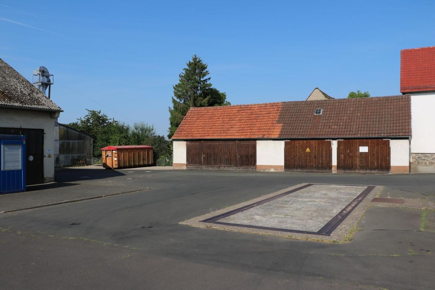 3722m² Warehouse in Grunberg, Germany No. 227472