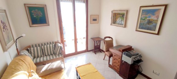 3غرفة شقة في Rapallo, Italy رقم 9787 9