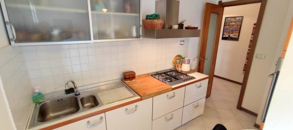 3غرفة شقة في Rapallo, Italy رقم 9787 42