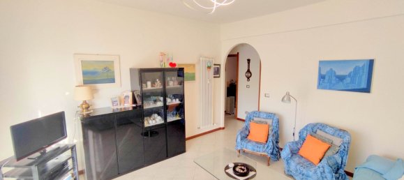 3غرفة شقة في Rapallo, Italy رقم 9787 39