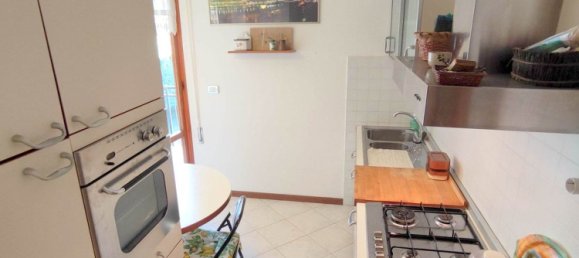 3غرفة شقة في Rapallo, Italy رقم 9787 41