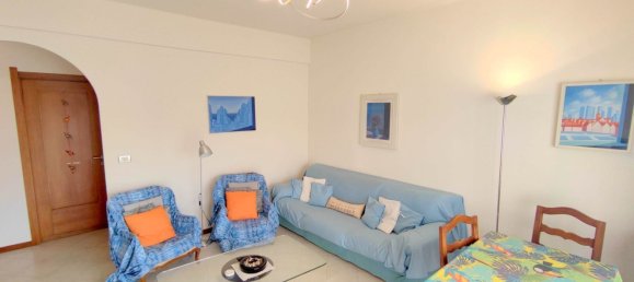 3غرفة شقة في Rapallo, Italy رقم 9787 38