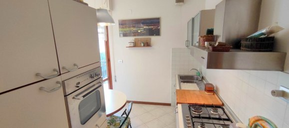 3غرفة شقة في Rapallo, Italy رقم 9787 40