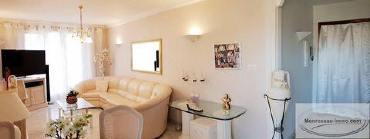 3 bedrooms Condo in Nice, France No. 7945