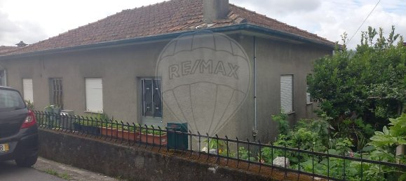 4 bedrooms House in Lordelo, Portugal No. 38805 9