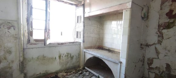 3 bedrooms House in Torres Novas, Portugal No. 22151 7