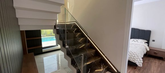 4 bedrooms Villa in Kusadasi, Turkey No. 21741 3