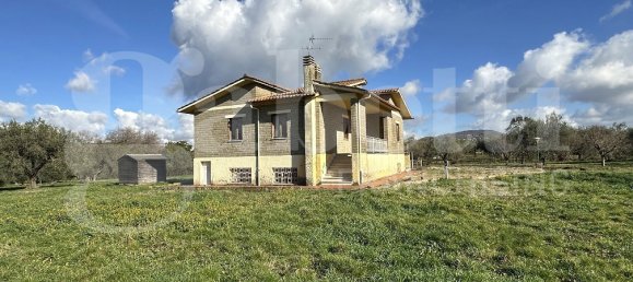 3 bedrooms Villa in Manziana, Italy No. 206973 17