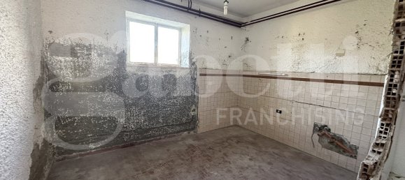 3 bedrooms Villa in Manziana, Italy No. 206973 5