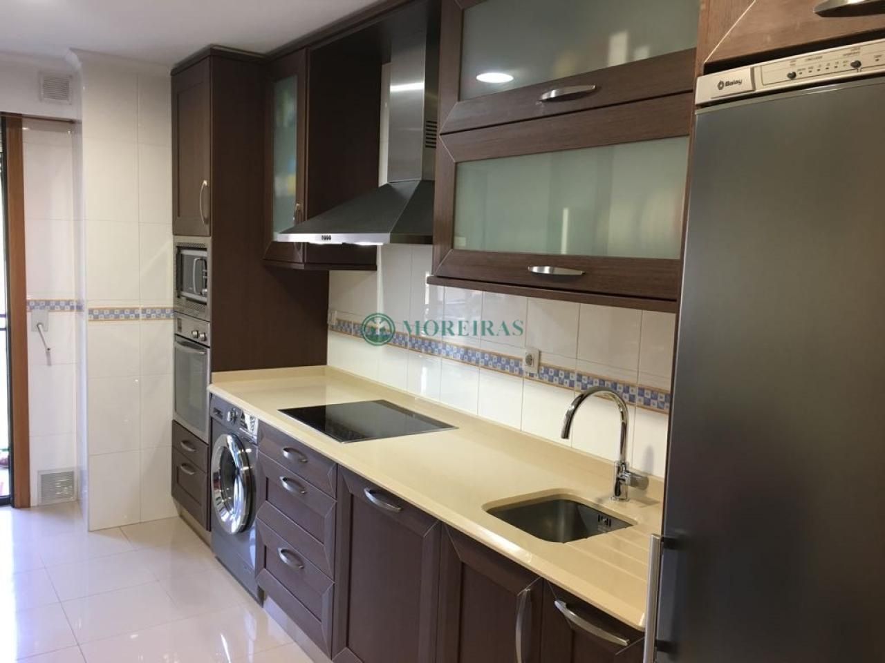 Dúplex de 3 dormitorios en Orense, Spain No. 216538