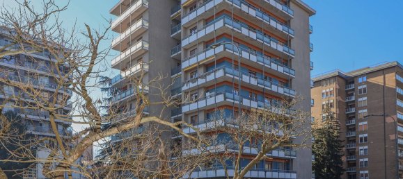 Apartamento de 5 dormitorios en Turin, Italy No. 58349 3