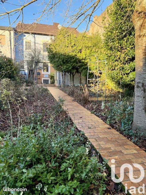 Casa de 6 divisões em Florange, France N.º 51832