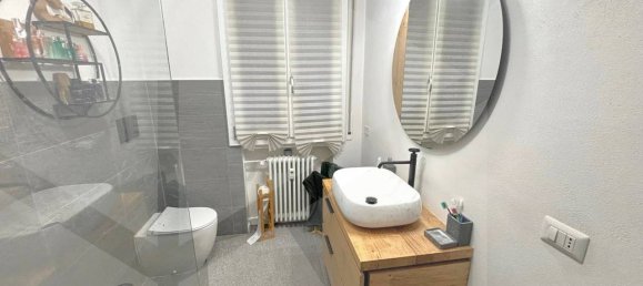 3 rooms Apartment in Carpi, Italy No. 20968 12